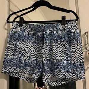 Printed cargo shorts